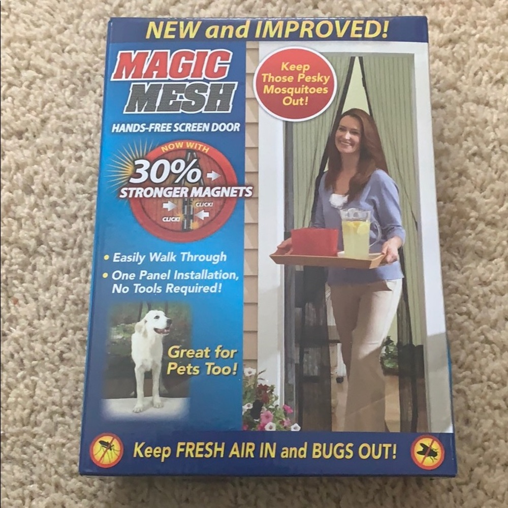 Hands free screen door